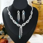 1 Set Of Fashionable Copper Inlaid Claw Chain Necklace, Earrings, Jewelry Set - Image 5