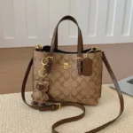 Elegant Monogram Tote Bag in Classic Style for Women Featuring Retro