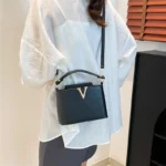 Luxury Women's Tote Bag, Chic V Shaped Stylish Pu Leather Bucket Bag, Top Cover - Image 5