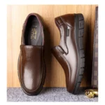 Summer New Men Leather Shoes soft soled Casual Flat Shoes Outdoor Walking - Image 4