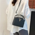 Luxury Women's Tote Bag, Chic V Shaped Stylish Pu Leather Bucket Bag, Top Cover - Image 6