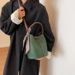 Fashionable Women's Bucket Bag, Stylish Solid Color Woven Effect Handbag Shoulder Bag - Image 6