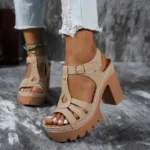 New Ethnic Style Roman Car Line Sandals Summer T-heels with Casual European
