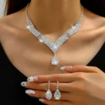 1 Set Of Fashionable Copper Inlaid Claw Chain Necklace, Earrings, Jewelry Set - Image 2
