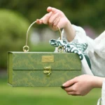 Metal Handheld Gift Box Wedding Bridesmaid Handheld Gift Box - Image 5