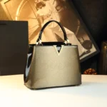 2026 Luxury Fashion Leather Women's Bag Diamonds V Letter Small Shoulder Crossbody - Image 4