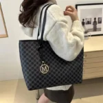 Versatile Large Capacity Shoulder Bag with Letter Print Fashion Luxury Brand - Image 3